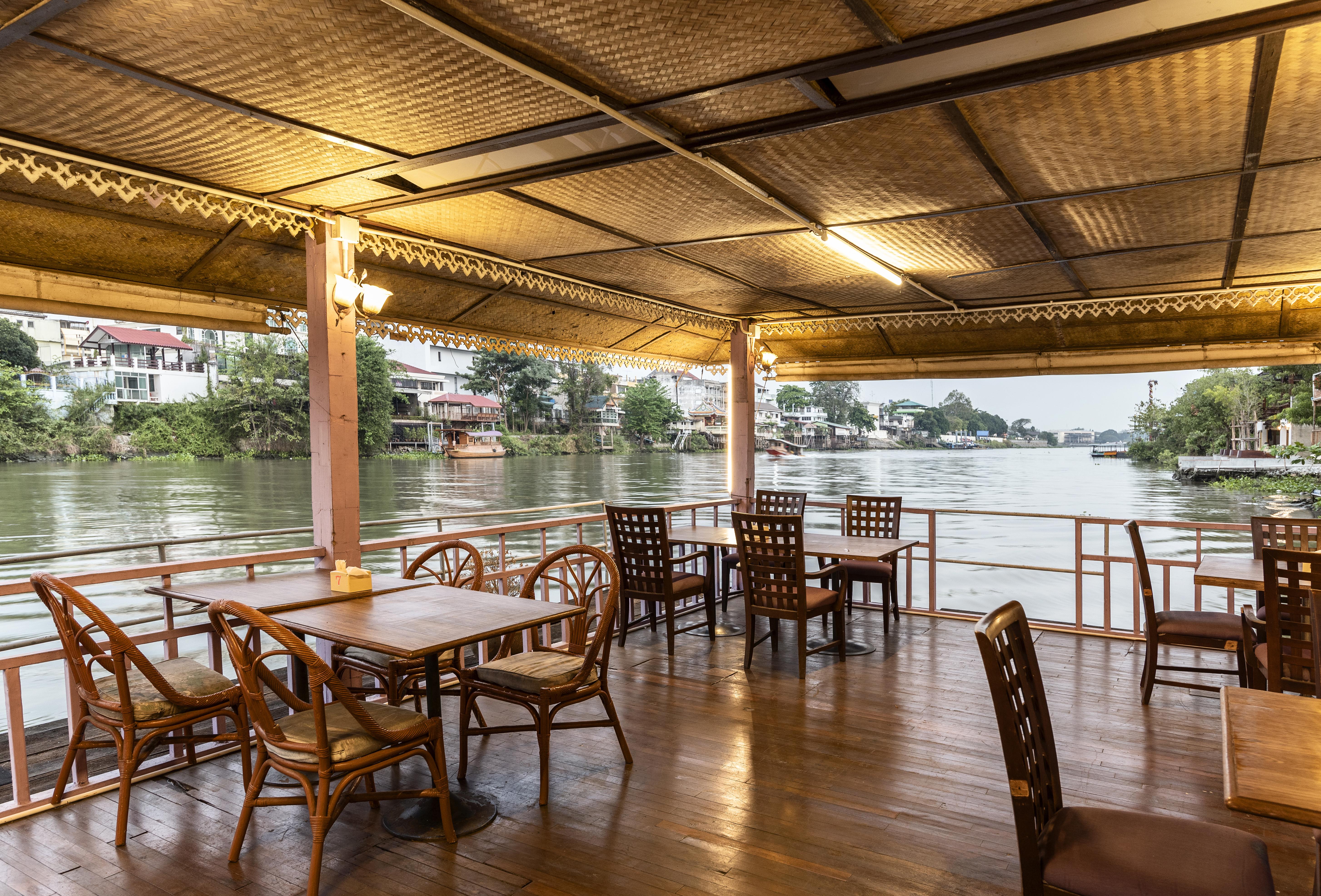 Ayothaya Riverside Hotel Phra Nakhon Si Ayutthaya Exterior photo